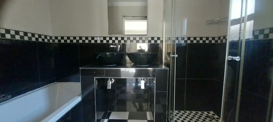 3 Bedroom Property for Sale in Vincent Eastern Cape